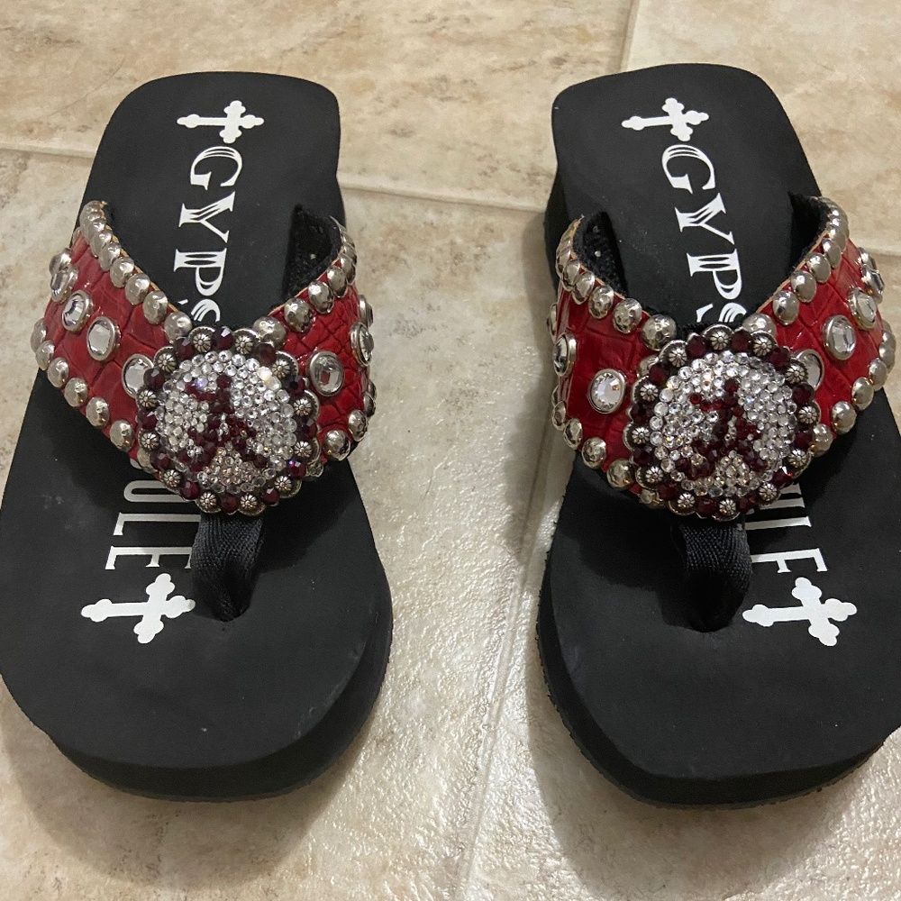 University of Alabama Gypsy Soule Flip Flops size 6.5. RARE FIND